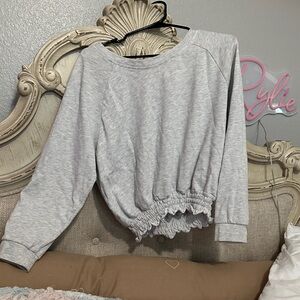 Gray Cropped Sweatshirt with Ruffled Hem